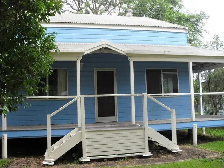 5 Betty Street, Macleay Island QLD 4184