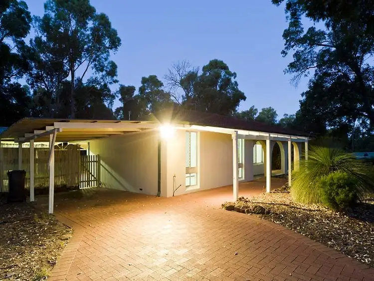 4 Mirfield Street, Roleystone WA 6111