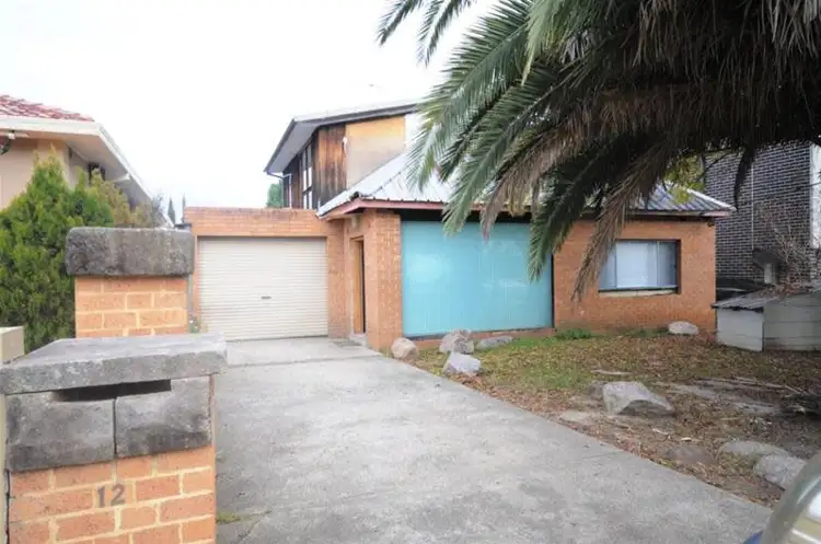 12 Robertson Street, Guildford NSW 2161