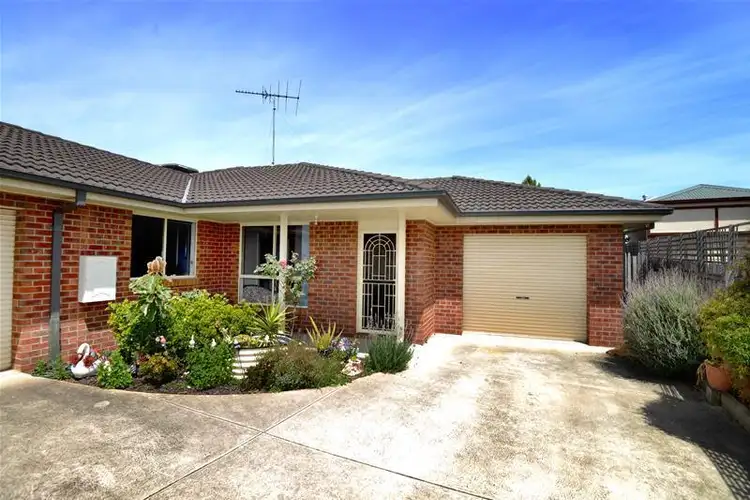 2/10 Myuna Street, Leopold VIC 3224