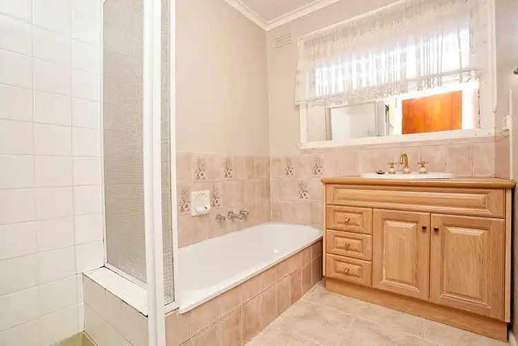Seventh view of Homely house listing, 2 Woods Street, St Albans VIC 3021