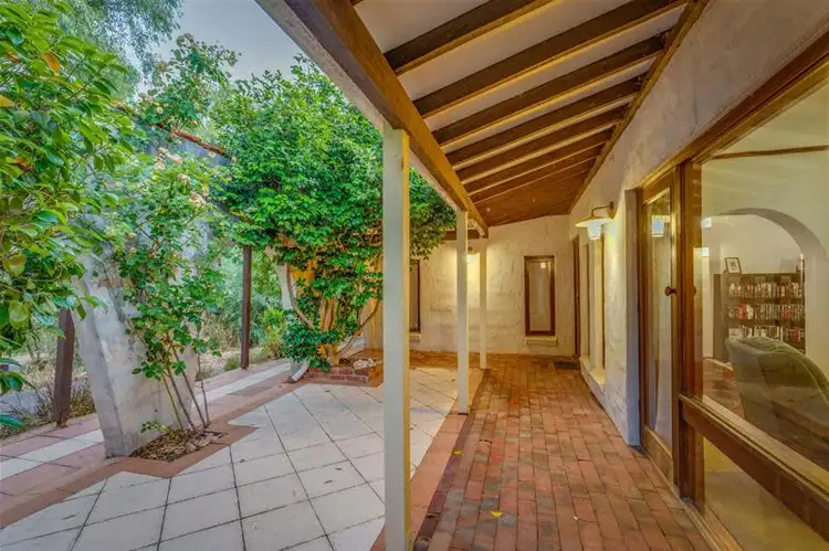 14 Wheelwright Road, Lesmurdie WA 6076