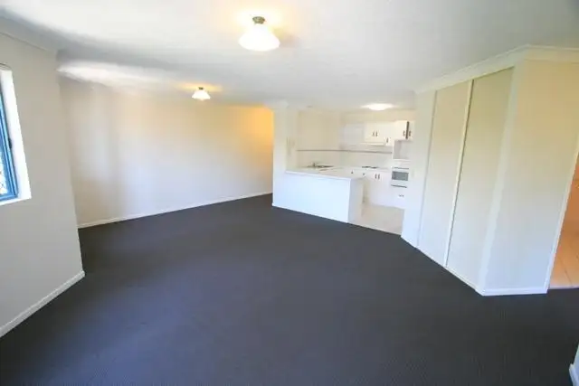 37 Meron Street, Southport QLD 4215