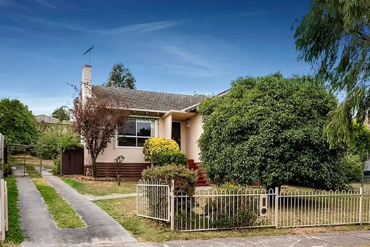 Fifth view of Homely house listing, 2 Gooyong Avenue, Chadstone VIC 3148