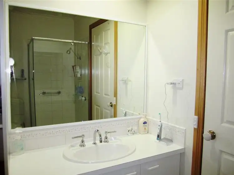 Sixth view of Homely unit listing, 1/23 Radiant Crescent, Forest Hill VIC 3131