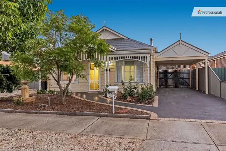 3 Wakefields Drive, Brookfield VIC 3338