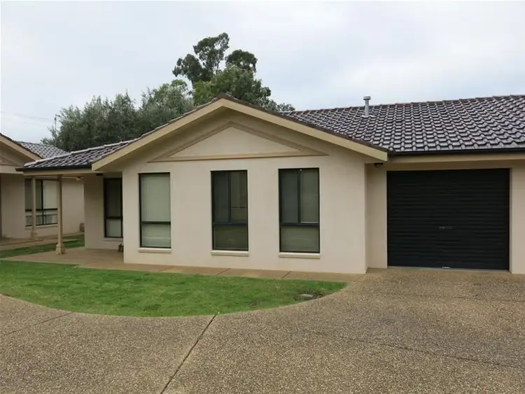 Main view of Homely unit listing, 4/7 Nardoo Street, Glenfield Park NSW 2650