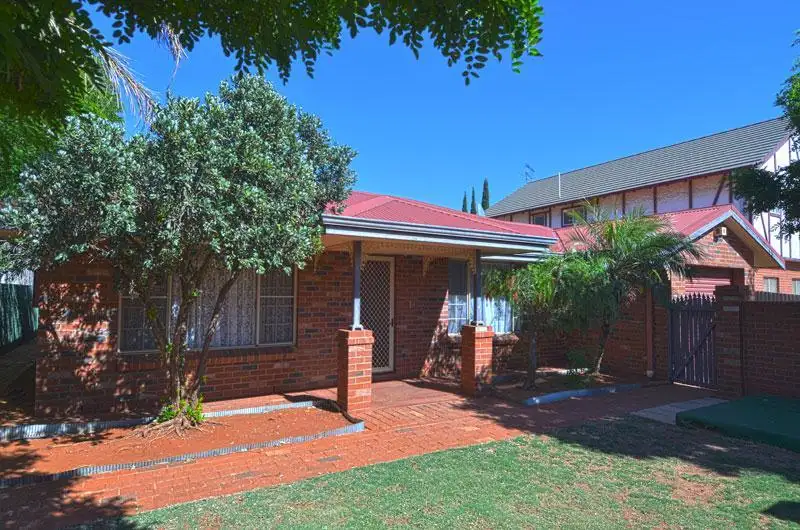 Main view of Homely semi-detached listing, 1B Bracklemann Drive, Boulder WA 6432