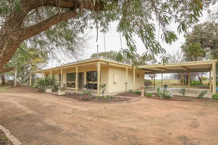687-695 Cowra Avenue, Mildura VIC 3500
