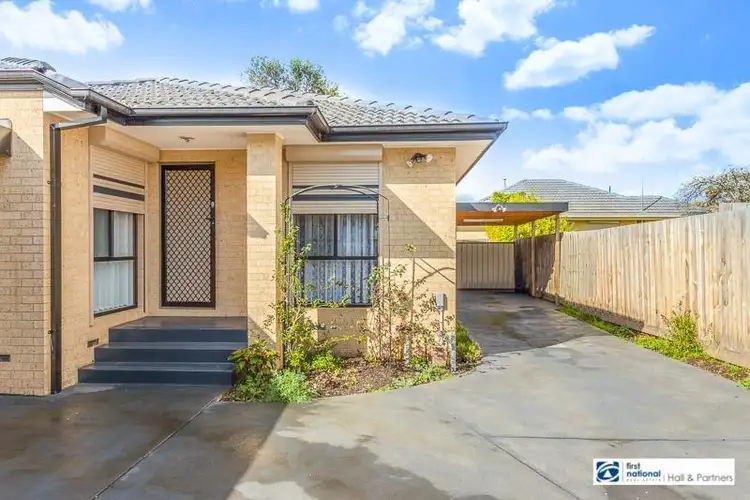 2/1 Hillside Avenue, Dandenong North VIC 3175