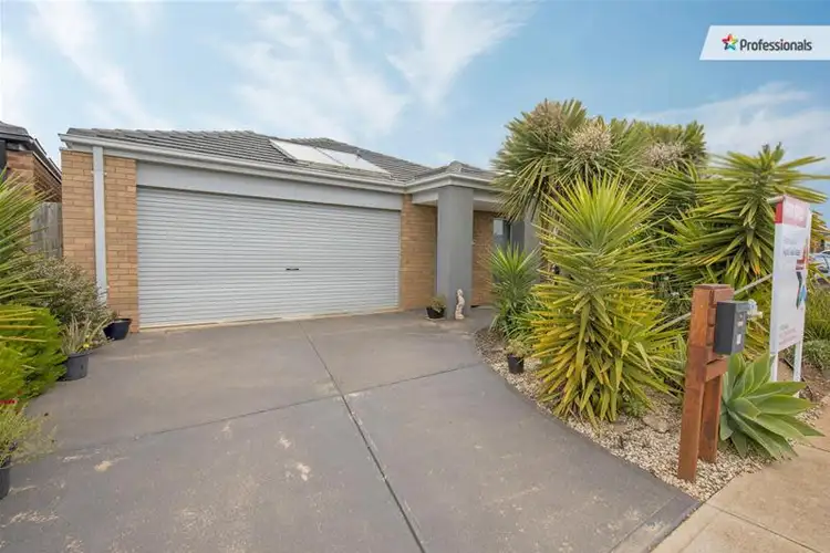 12 Colonus Street, Kurunjang VIC 3337