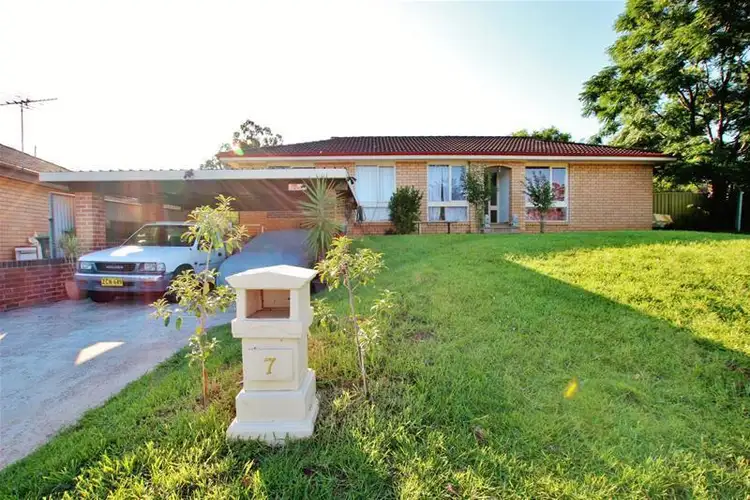 7 Leven Place, St Andrews NSW 2566