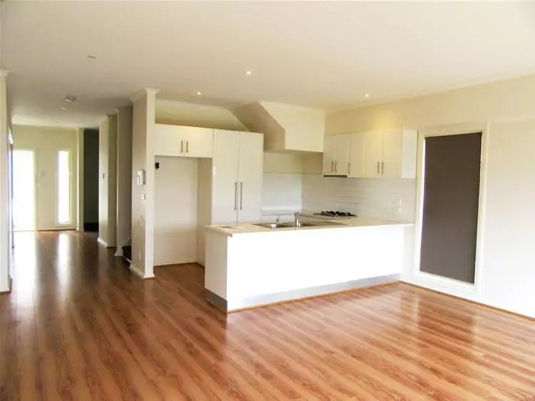 Fifth view of Homely townhouse listing, 4/3-5 Kathryn Road, Knoxfield VIC 3180