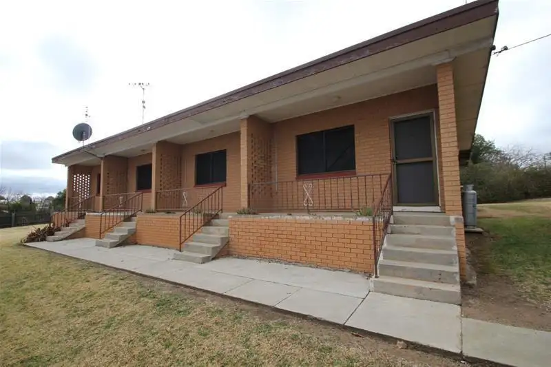 Main view of Homely block of units listing, 74 Martin Street, Tenterfield NSW 2372