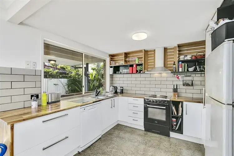 2/70 Palm Beach Avenue, Palm Beach QLD 4221