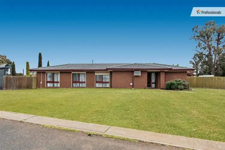 62 Chelmsford Way, Melton West VIC 3337
