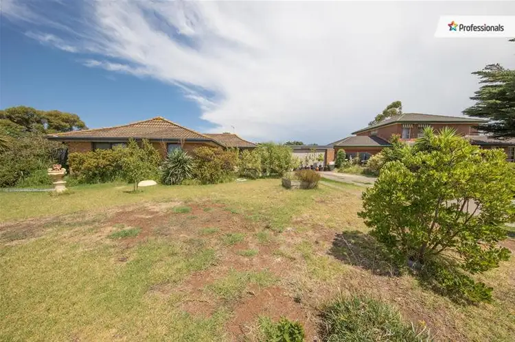 3 Grimwade Place, Melton West VIC 3337