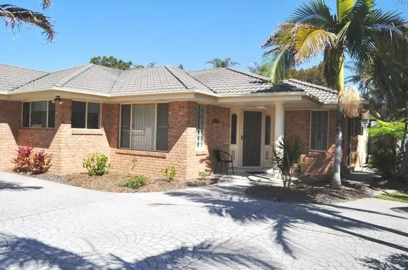 Main view of Homely semi-detached listing, 2/5 Edgewater Close, Yamba NSW 2464