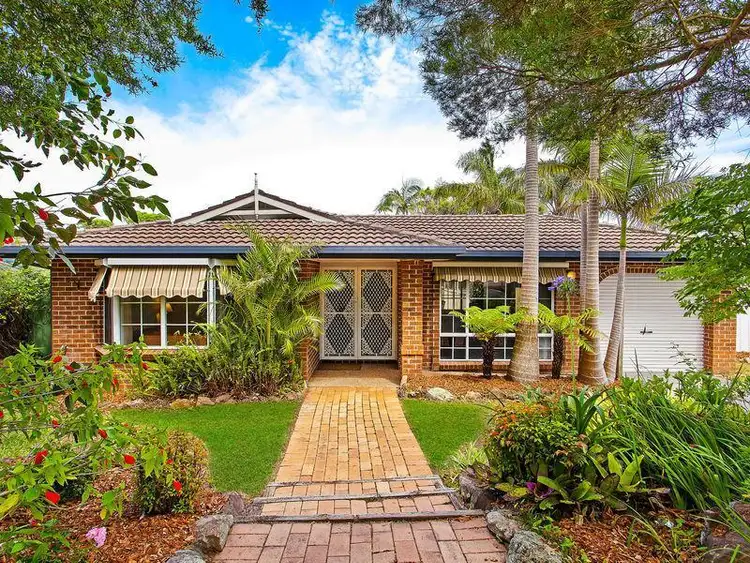 205 Cresthaven Avenue, Bateau Bay NSW 2261