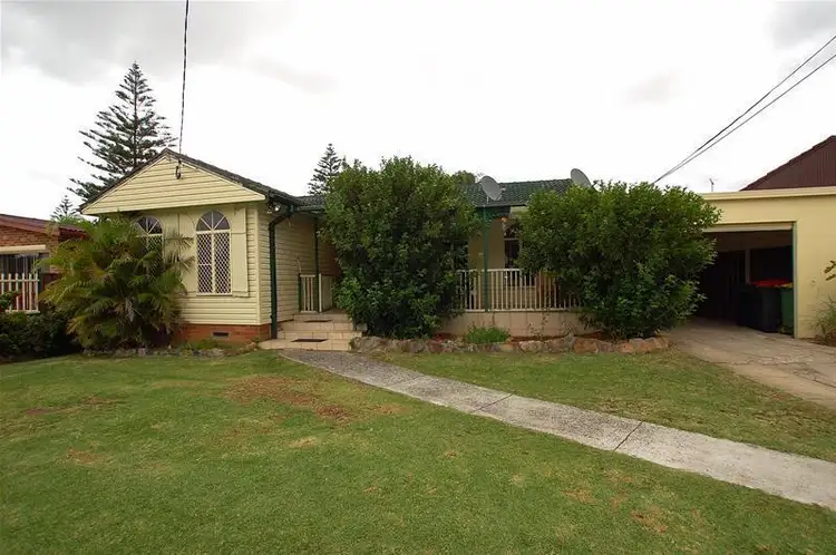 35 Solo Crescent, Fairfield NSW 2165