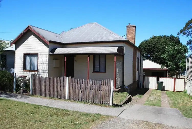 11 Raymond Terrace Road, East Maitland NSW 2323