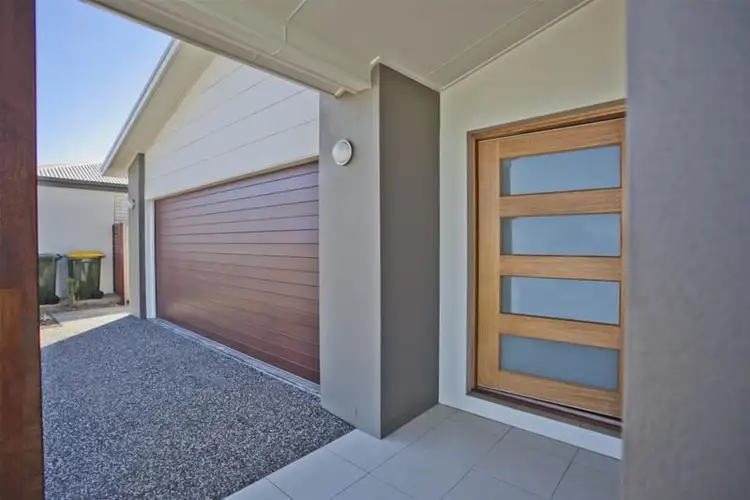 Fifth view of Homely house listing, 2 Bridgeman Parade, Chinchilla QLD 4413