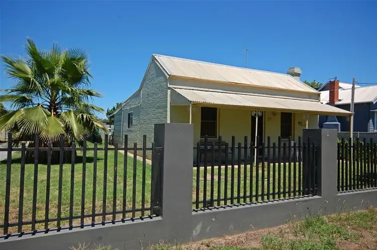 39 Mill  Street, North Wagga Wagga NSW 2650