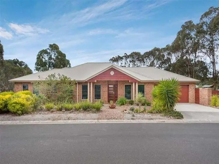 10 Kookaburra Close, Sunbury VIC 3429