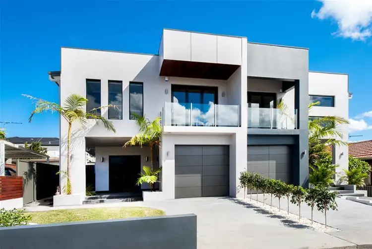 5 & 5A Dampier Street, Chifley NSW 2036