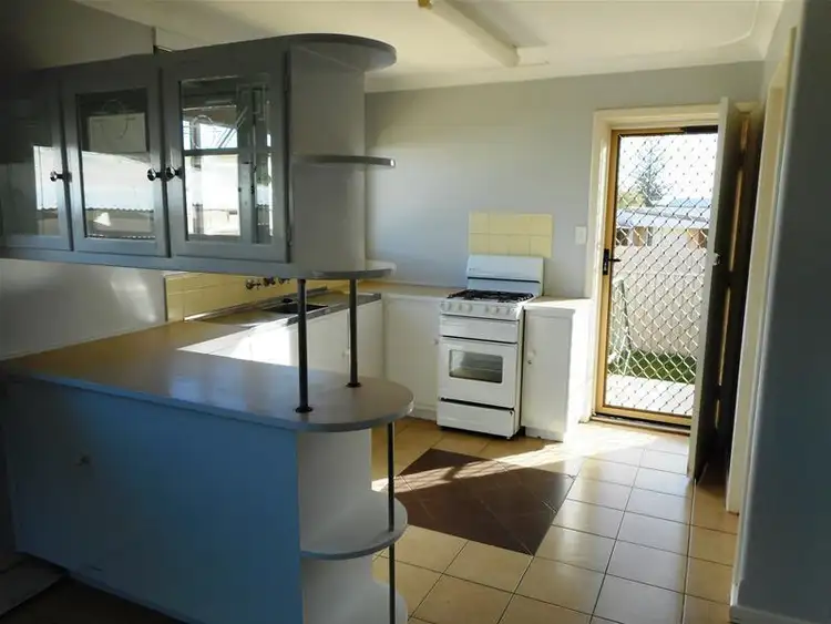 Fifth view of Homely unit listing, 1/20 Greensell Street, Bunbury WA 6230
