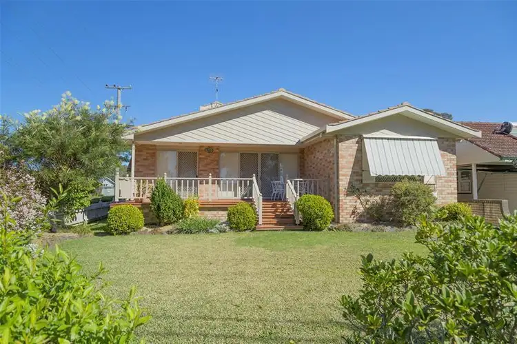 Second view of Homely house listing, 28 Lucinda Avenue, Killarney Vale NSW 2261