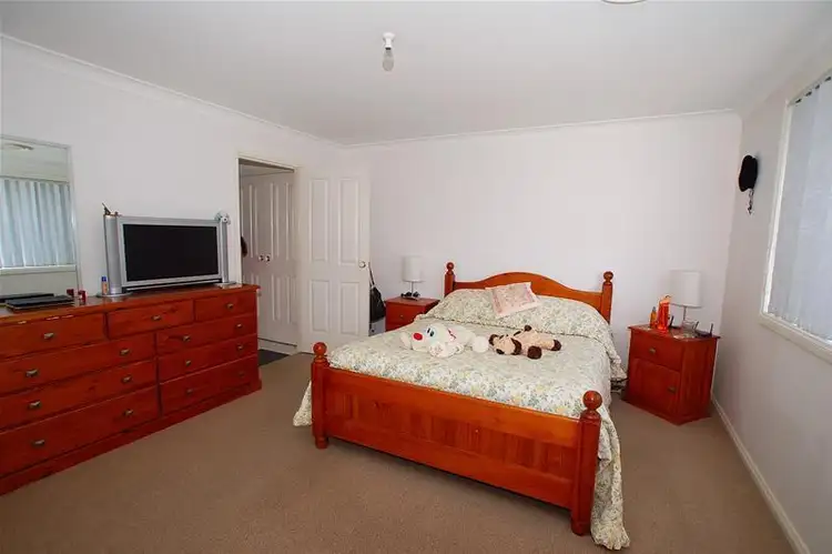 Fifth view of Homely house listing, 5 Flack Close, Edensor Park NSW 2176