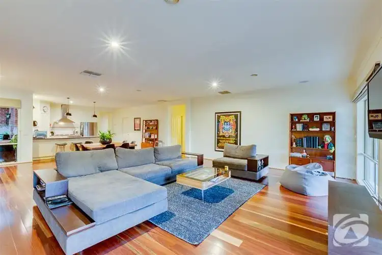 Sixth view of Homely house listing, 6 Lancelot Court, Hillside VIC 3037