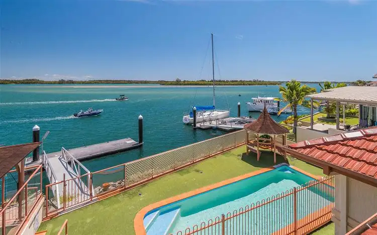 19 Edgewater Close, Yamba NSW 2464