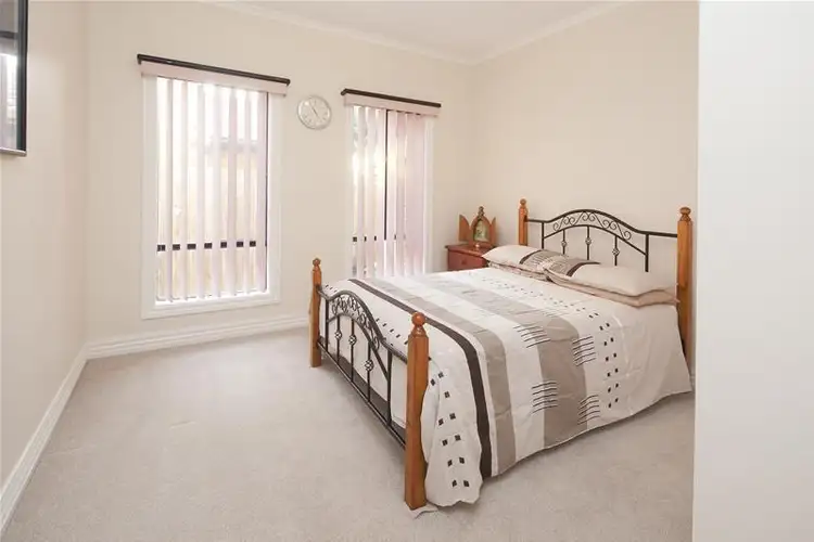 Seventh view of Homely house listing, 3 Samaher Court, Endeavour Hills VIC 3802
