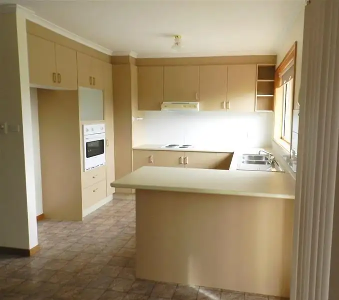 Seventh view of Homely townhouse listing, 9/14 Short Street, Yass NSW 2582