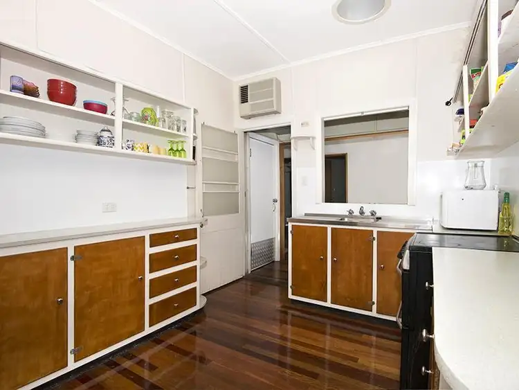68 Tenth Avenue, Railway Estate QLD 4810
