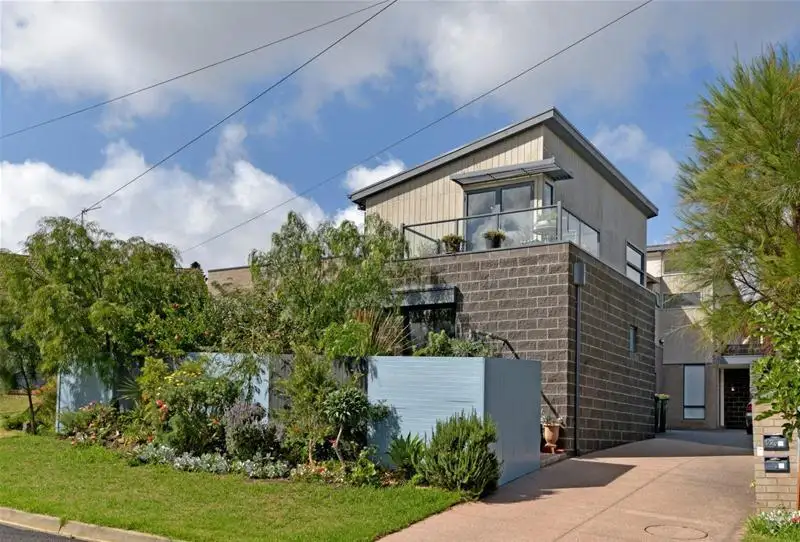 Main view of Homely apartment listing, Unit 1 2 Linda Court, Portarlington VIC 3223