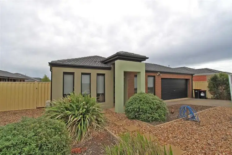 8 Wodalla Street, Kurunjang VIC 3337