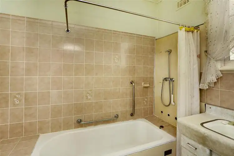 Sixth view of Homely house listing, 588 McGowen Street, Broken Hill NSW 2880