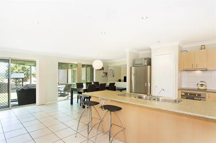 3 Fig Street, Elanora QLD 4221