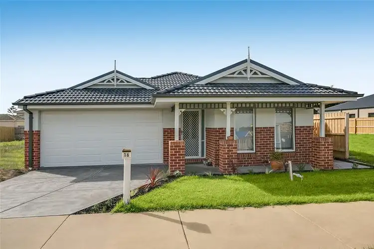 16 Macks Place off Walter Street, Safety Beach VIC 3936