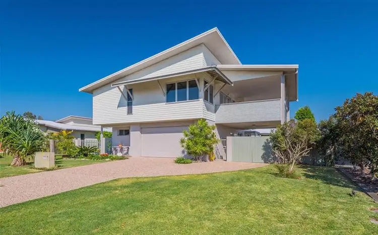 4 William Avenue, Yamba NSW 2464