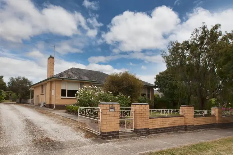 75 Banfield Street, Ararat VIC 3377