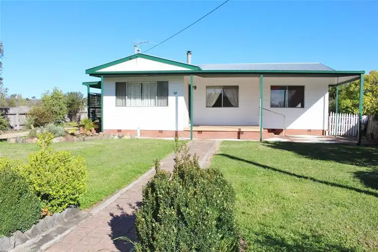 97 Granville Street, Inverell NSW 2360