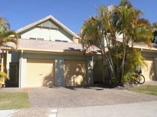 100/215 Cottesloe Drive, Mermaid Waters QLD 4218