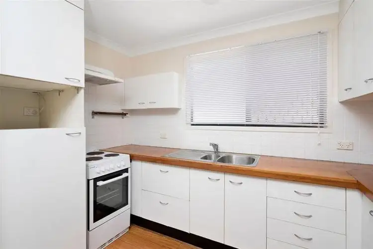 Fourth view of Homely semi-detached listing, 2/3 Barracuda Court, Palm Beach QLD 4221