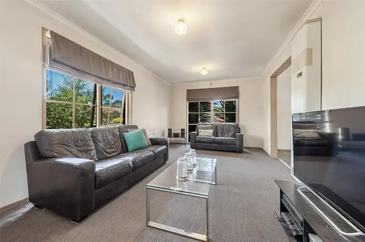 Fifth view of Homely house listing, 2 Tower Court, Sunbury VIC 3429