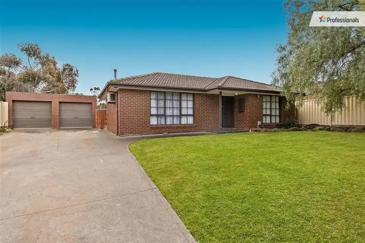 6 Dunvegan Drive, Kurunjang VIC 3337
