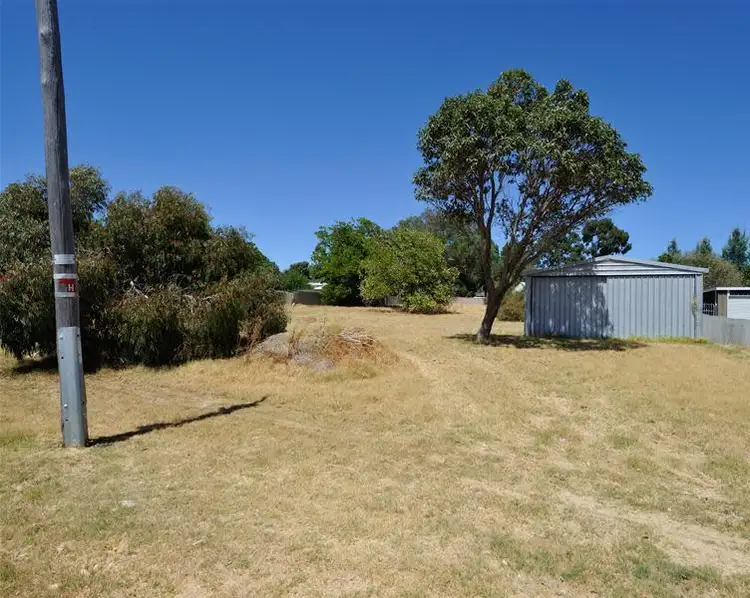 8 Eric Street, Hazelmere WA 6055